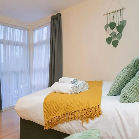 Apartment Trendy 1br In West Kensington -opposite Station