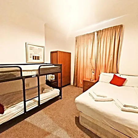 Headsonbed Spacious Excel Canarywharf For The Larger Group Near Blackwall Station London