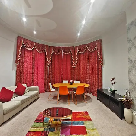 Apartment Headsonbed Spacious Excel Canarywharf For The Larger Group Near Blackwall Station