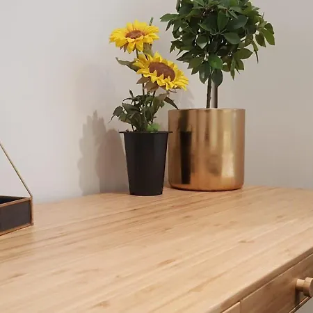 5 Bed House - Fancy - Sleep Up To 12 - London