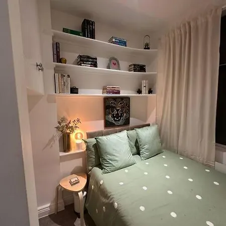 Petit In Paddington Apartment *