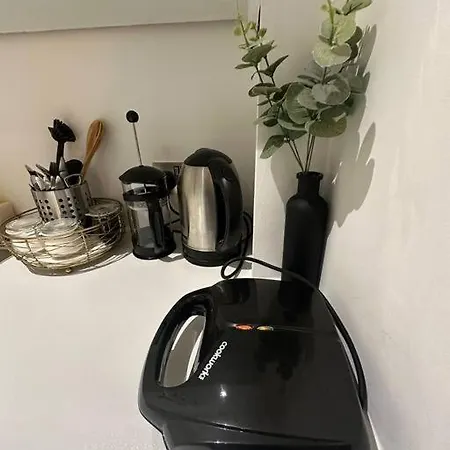 Petit In Paddington Apartment