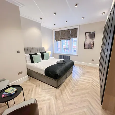 Lux 4 Bedroom In Baker St Near Regent's Park London