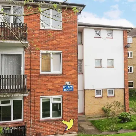 Mcrae - 2 Bed Flat - South - Crystal Palace Apartment Norwood