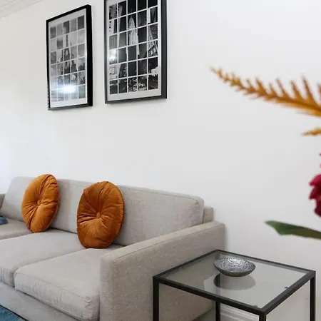 Apartment Mcrae - 2 Bed Flat - South - Crystal Palace *