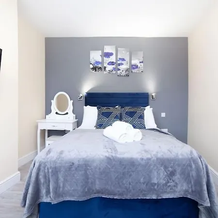 Modern Stylish 2 Bedroom In East *