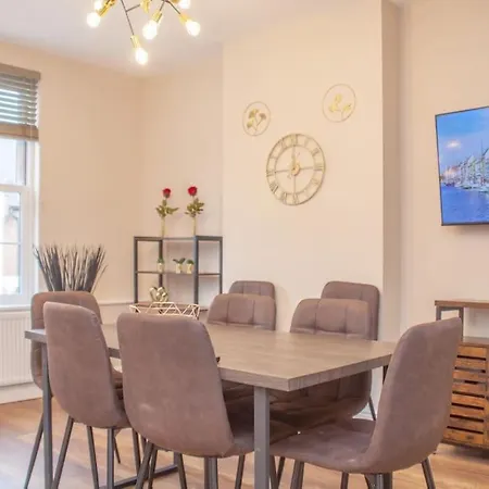 Spacy 3 Bedroom Woolwich * London