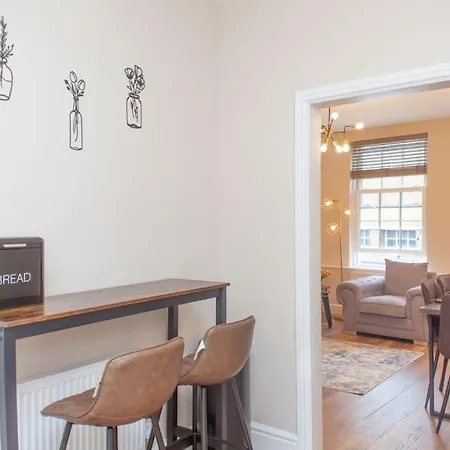 Spacy 3 Bedroom Woolwich *