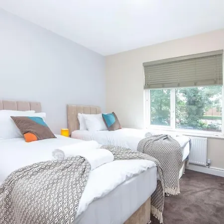 Spacy 3 Bedroom Woolwich * London