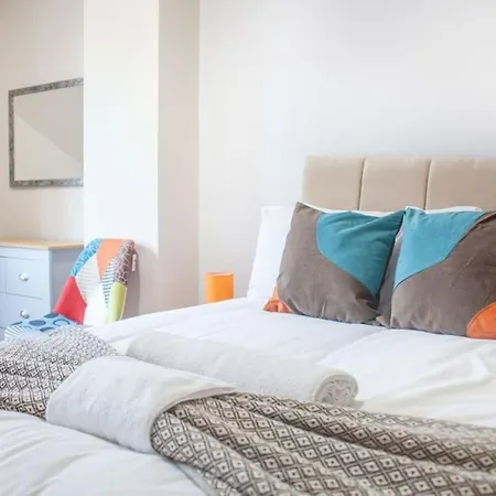 Apartment Spacy 3 Bedroom Woolwich London