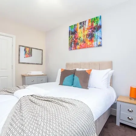 Apartment Spacy 3 Bedroom Woolwich London