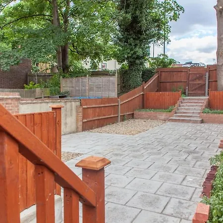 Apartment Spacy 3 Bedroom Woolwich London