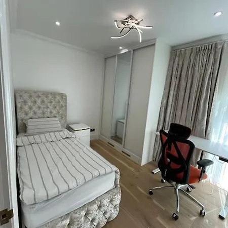 3 Bed Smart - Canary Wharf *