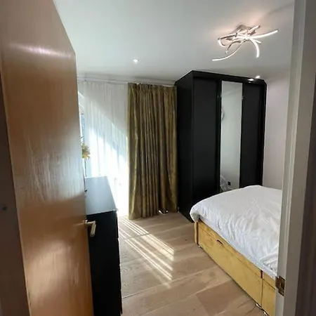 3 Bed Smart - Canary Wharf *