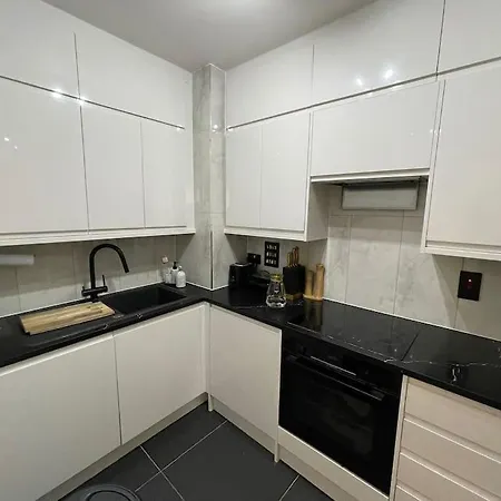 3 Bed Smart - Canary Wharf London