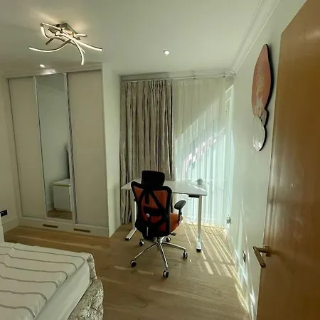 Apartment 3 Bed Smart - Canary Wharf