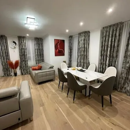 3 Bed Smart - Canary Wharf London