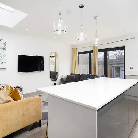 公寓 Large 4 Bedroom House With Parking Available 伦敦