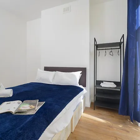 Quaint Flat By Hampstead Heath * London