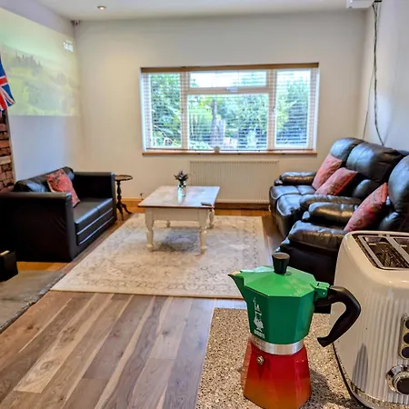 Villa 3bedrooms House Sleeps10 Garden&parking Ably *