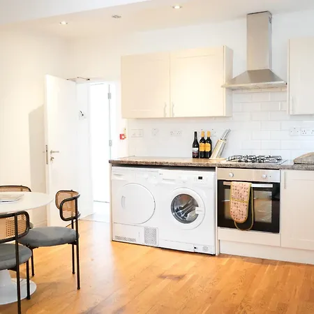Apartment Fun Energetic Oasis In Islington - Sleeps6 London