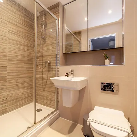 Apartment The Park Royal Collection London