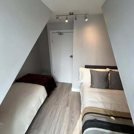 King's Cross Lawrence Private Aparthotel