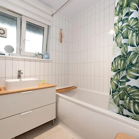 Modern 2-bed Flat Woolwich Station 6 Mins Walk Pass The Keys Apartment