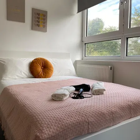 Apartment Stylish Entire House On Abbey Road Near Baker Street & Regent's Park In London