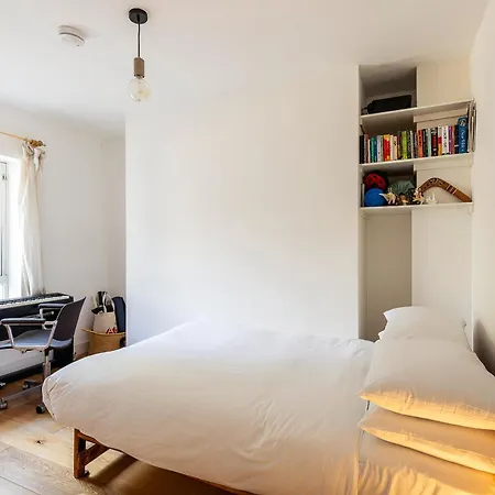 公寓 Retro Charm And Modern Comforts