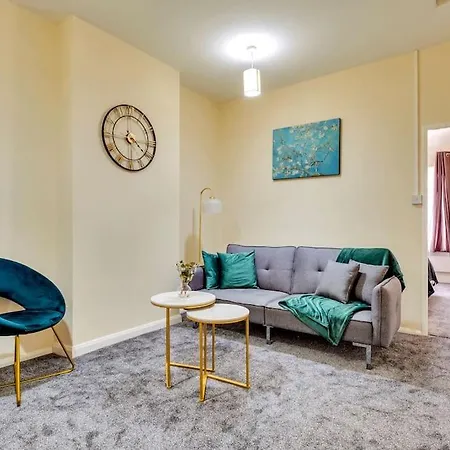 Spacious London Home- 15 Minutes To Paddington *