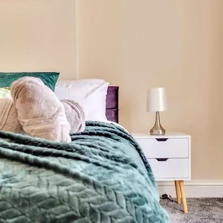 Spacious London Home- 15 Minutes To Paddington