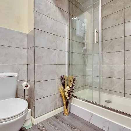 Spacious London Home- 15 Minutes To Paddington Appartement Hayes (Greater London)
