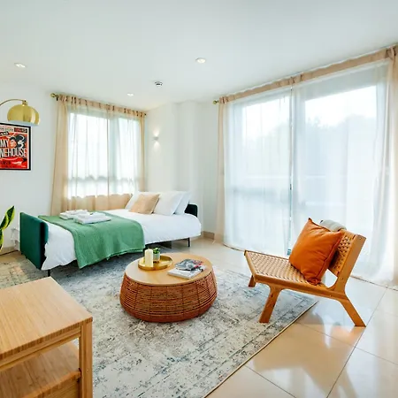 Apartment Urban Haven A Central Modern Gem