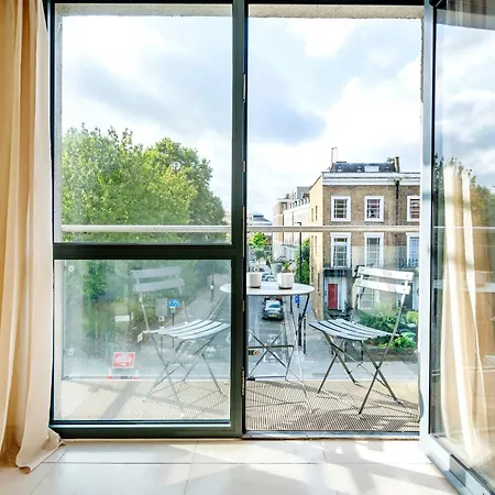 Apartment Urban Haven A Central Modern Gem