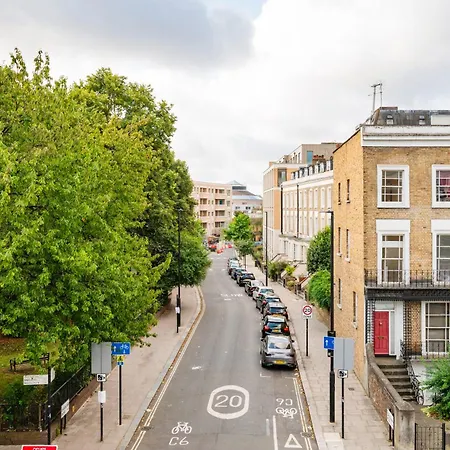 Apartment Urban Haven A Central Modern Gem London