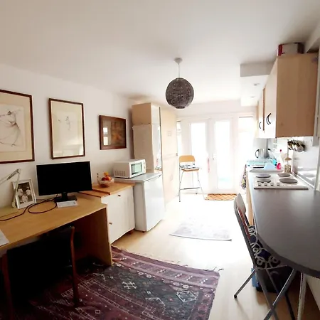 1 Dbl Bed Ground Floor Modern Oriental Flat Greenwich Park * London