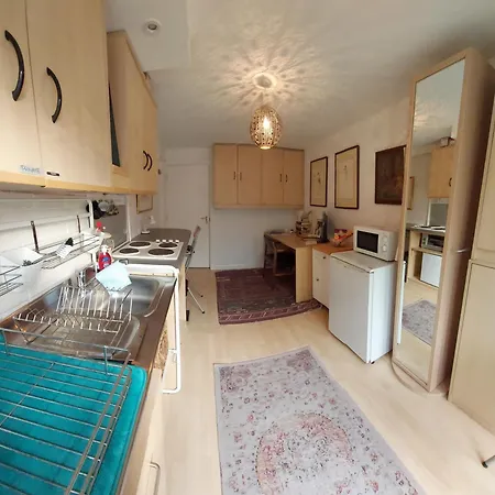 1 Dbl Bed Ground Floor Modern Oriental Flat Greenwich Park