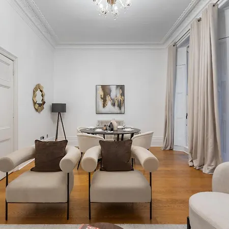 Luxurious Hideaway Retreat - La Reserve Knightsbrige Apartment