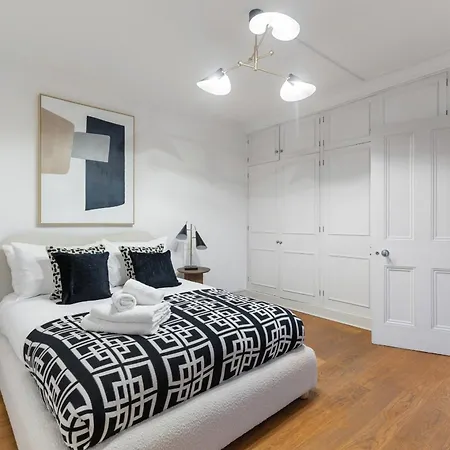 Luxurious Hideaway Retreat - La Reserve Knightsbrige