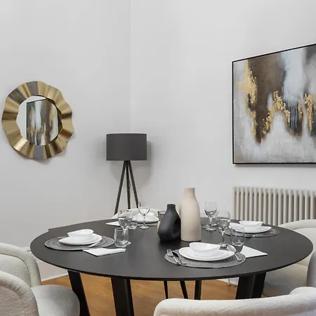 Apartment Luxurious Hideaway Retreat - La Reserve Knightsbrige London