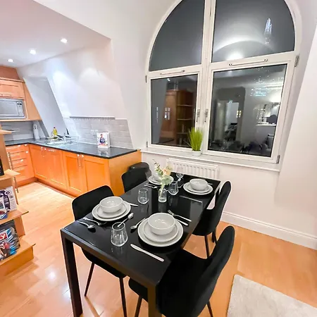 Lux 3 Bedroom Penthouse In Borough Near The Shard, Bermondsey Londra