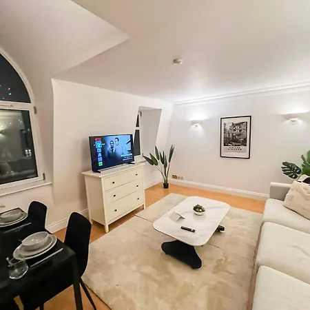Lux 3 Bedroom Penthouse In Borough Near The Shard, Bermondsey Londra