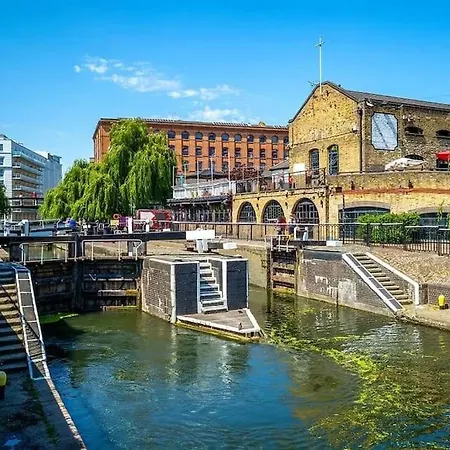 Camden Market *