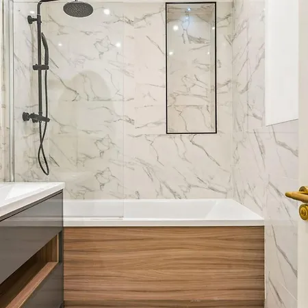 Elegant Fitzrovian *