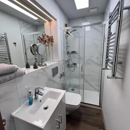 Cozy With Great Location Apartment London