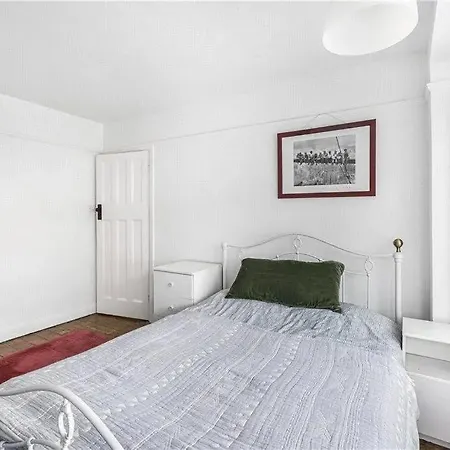 Spacious In London * Norwood
