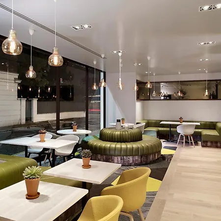 Doubletree By Hilton - Hyde Park Hotel