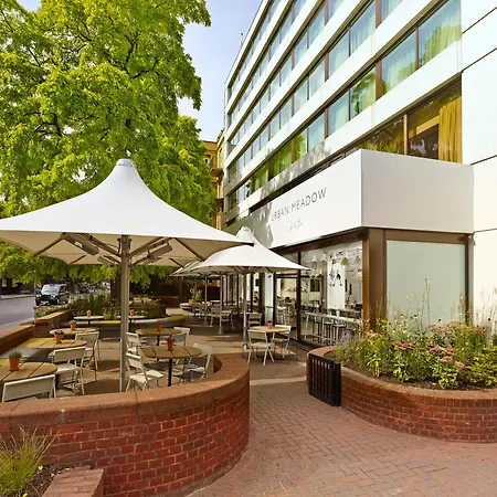 Doubletree By Hilton - Hyde Park 4*