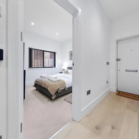 Sercasa - Kingston Upon Thames * Kingston upon Thames (Greater London)